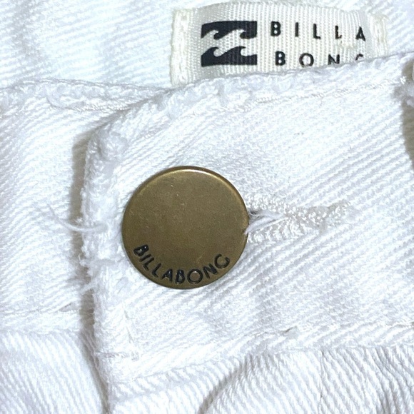 BILLABONG Cut Off High Waisted White Shorts Destroyed Fray Hem Size 25 Boho - Picture 5 of 8